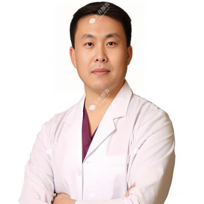 王飞