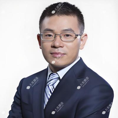 梅够明