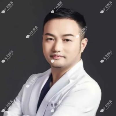 覃健