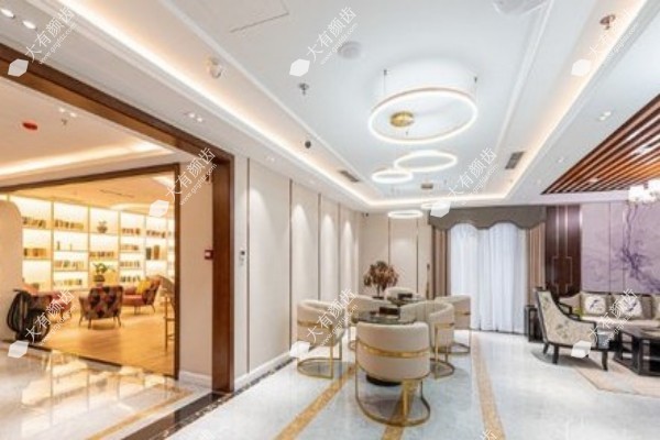 乌鲁木齐紫星整形医院2.jpg