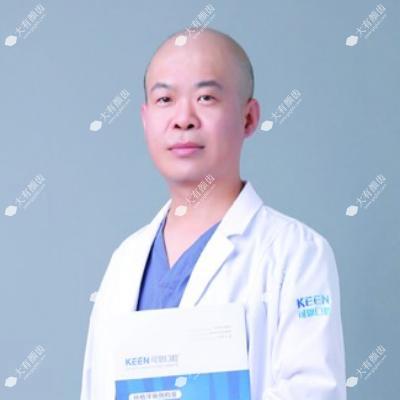 于亮