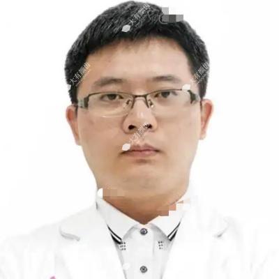 曾德浩