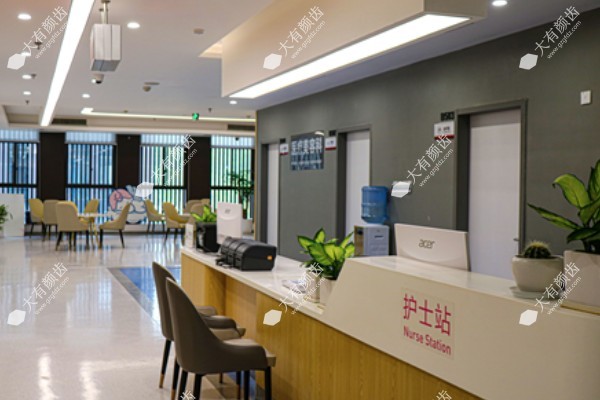 重庆松山整形医院位置在:渝北区人和星光大道可乘5号线到松山医院.jpg